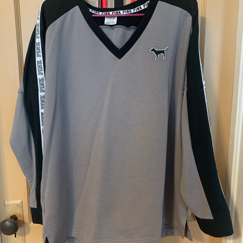 Gray sweater, PINK